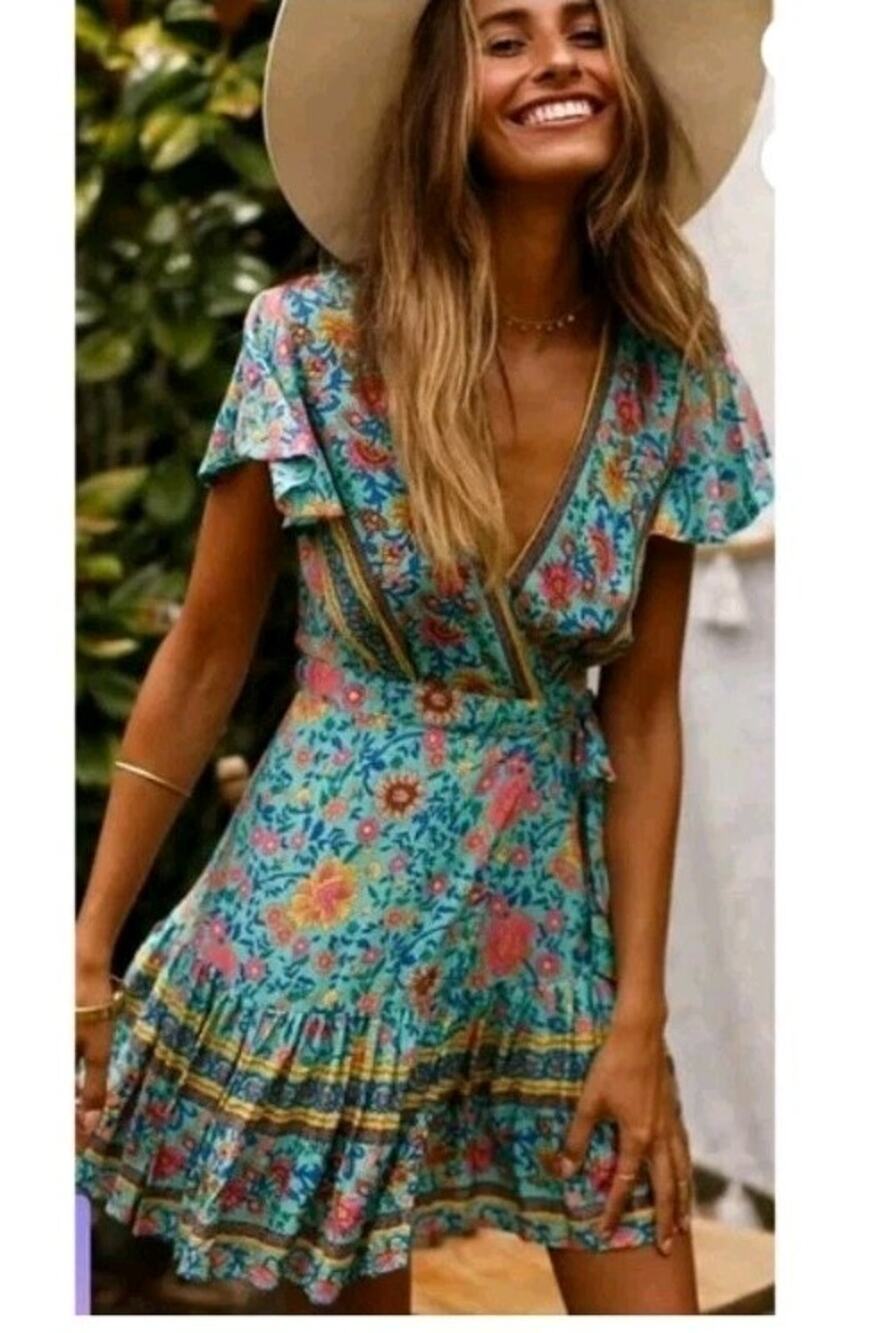 Zesica Dress Womens Size XL Blue Floral Boho Wrap Short Sleeve Ruffle Hem Summer